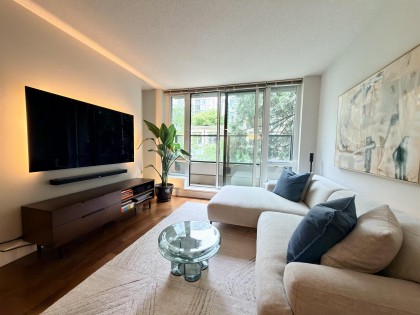 Photo 5 at 407 - 1088 Richards Street, Yaletown, Vancouver West
