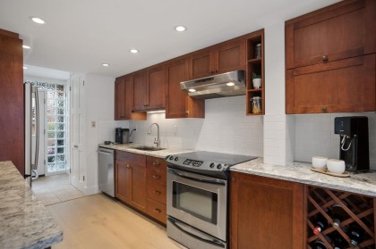 Photo 9 at 1382 Maple Street, Kitsilano, Vancouver West