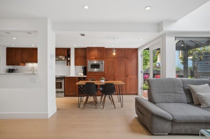 Photo 11 at 1382 Maple Street, Kitsilano, Vancouver West