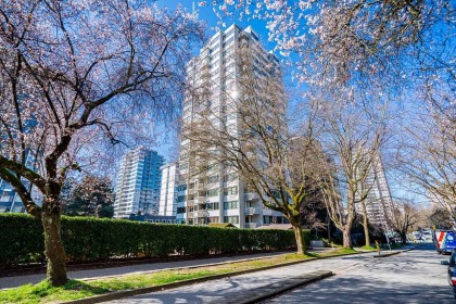 Photo 1 at 204 - 1740 Comox Street, West End VW, Vancouver West