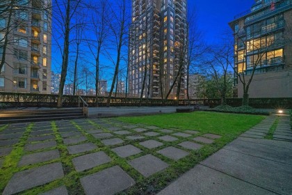 Photo 23 at 1103 - 1010 Richards Street, Yaletown, Vancouver West