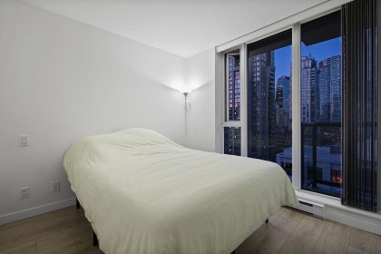Photo 7 at 1103 - 1010 Richards Street, Yaletown, Vancouver West