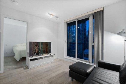Photo 3 at 1103 - 1010 Richards Street, Yaletown, Vancouver West