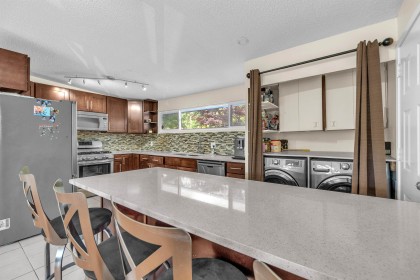 Photo 7 at 693 Plymouth Drive, Windsor Park NV, North Vancouver