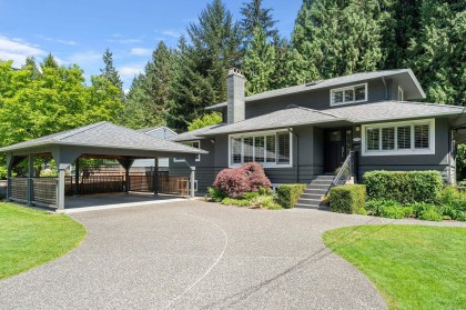 Photo 2 at 4368 Arundel Road, Forest Hills NV, North Vancouver