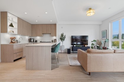 Photo 1 at 311 - 707 E 3rd Street, Queensbury, North Vancouver