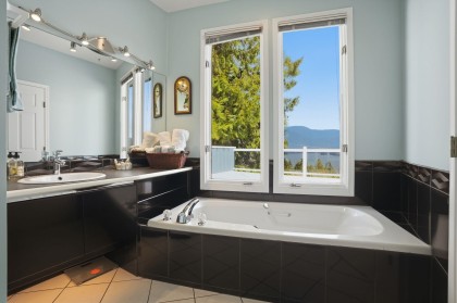 Photo 25 at 2341 Caledonia Avenue, Deep Cove, North Vancouver