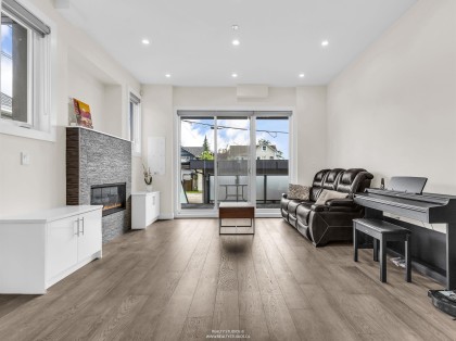 Photo 2 at 409 W Keith Road, Lower Lonsdale, North Vancouver