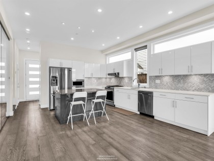 Photo 5 at 409 W Keith Road, Lower Lonsdale, North Vancouver