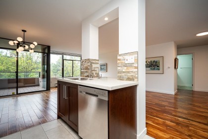 Photo 11 at 309 - 2101 Mcmullen Avenue, Quilchena, Vancouver West