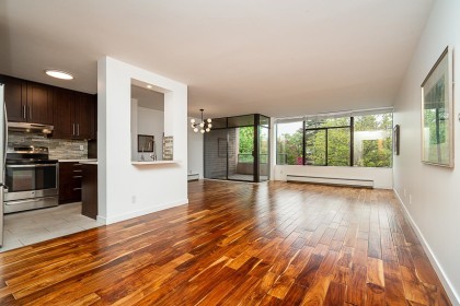Photo 4 at 309 - 2101 Mcmullen Avenue, Quilchena, Vancouver West