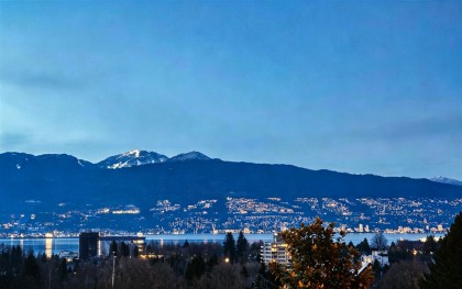 Photo 3 at 3770 W 13th Avenue, Point Grey, Vancouver West