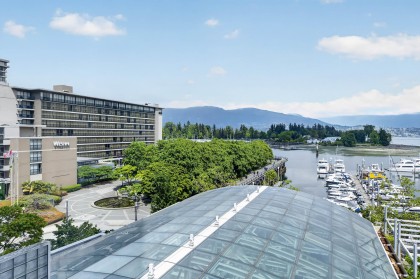 Photo 7 at 608 - 560 Cardero Street, Coal Harbour, Vancouver West