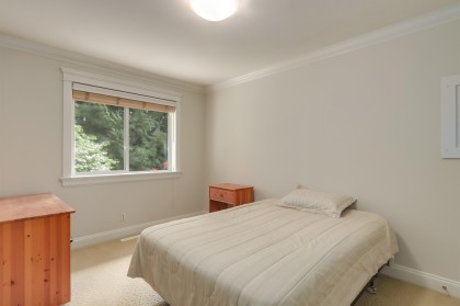 Photo 22 at 352 St. James Crescent, British Properties, West Vancouver