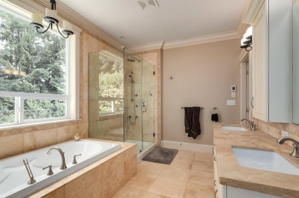 Photo 20 at 352 St. James Crescent, British Properties, West Vancouver
