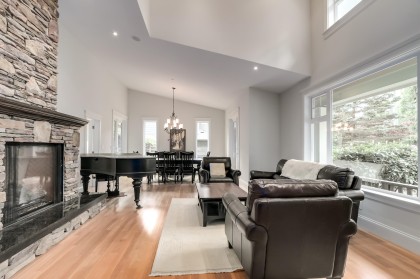 Photo 4 at 352 St. James Crescent, British Properties, West Vancouver