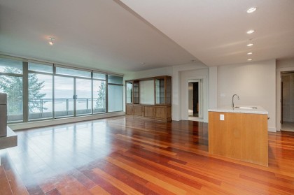 Photo 2 at 502 - 3335 Cypress Place, Cypress Park Estates, West Vancouver