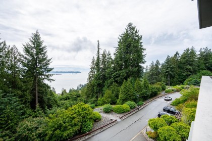 Photo 26 at 502 - 3335 Cypress Place, Cypress Park Estates, West Vancouver