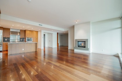 Photo 5 at 502 - 3335 Cypress Place, Cypress Park Estates, West Vancouver