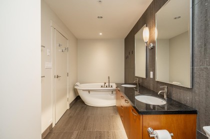 Photo 14 at 502 - 3335 Cypress Place, Cypress Park Estates, West Vancouver
