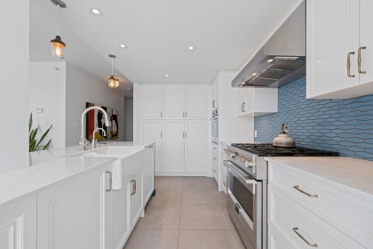 Photo 16 at 501 - 1199 Marinaside Crescent, Yaletown, Vancouver West