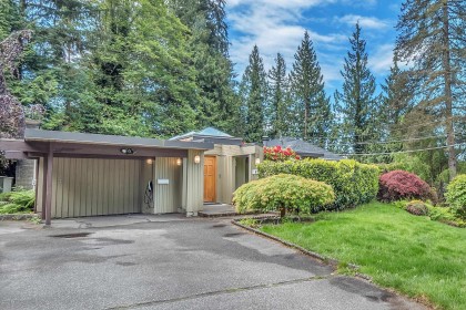 Photo 1 at 977 Belvedere Drive, Canyon Heights NV, North Vancouver