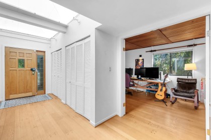 Photo 5 at 977 Belvedere Drive, Canyon Heights NV, North Vancouver
