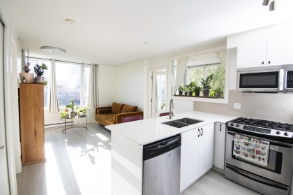 Photo 1 at 204 - 2483 Spruce Street, Fairview VW, Vancouver West