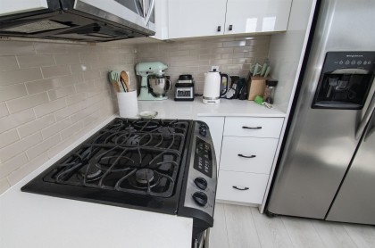 Photo 5 at 204 - 2483 Spruce Street, Fairview VW, Vancouver West