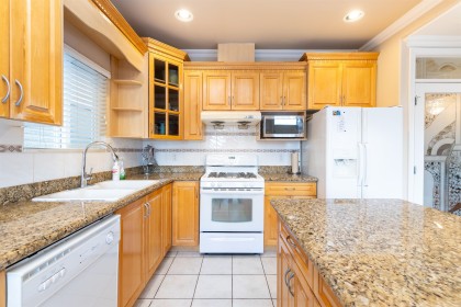 Photo 12 at 260 W 63rd Avenue, Marpole, Vancouver West