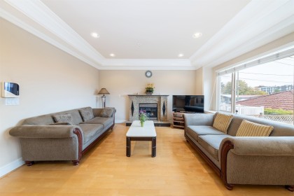 Photo 10 at 260 W 63rd Avenue, Marpole, Vancouver West