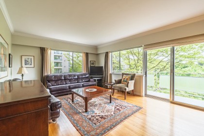 Photo 3 at 502 - 2409 W 43rd Avenue, Kerrisdale, Vancouver West