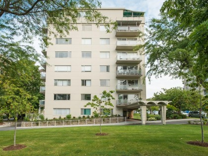 Photo 1 at 502 - 2409 W 43rd Avenue, Kerrisdale, Vancouver West