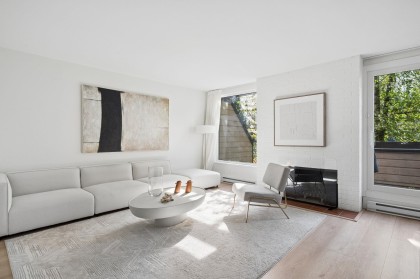 Photo 3 at 3951 Springtree Drive, Quilchena, Vancouver West