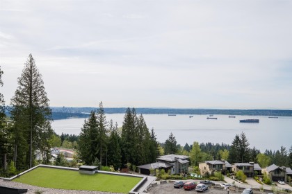 Photo 32 at 302 - 2958 Burfield Place, Cypress Park Estates, West Vancouver