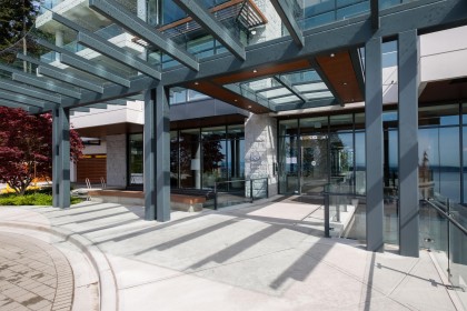 Photo 4 at 302 - 2958 Burfield Place, Cypress Park Estates, West Vancouver
