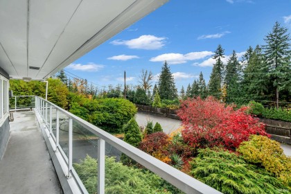 Photo 12 at 2615 Skilift Place, Chelsea Park, West Vancouver