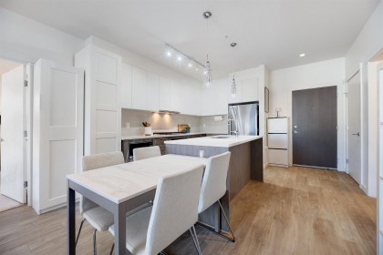 Photo 4 at 306 - 625 E 3rd Street, Lower Lonsdale, North Vancouver
