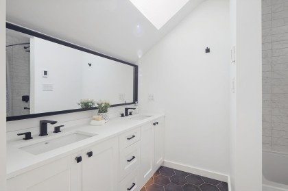 Photo 5 at 207 - 1518 Bowser Avenue, Norgate, North Vancouver