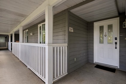 Photo 8 at 207 - 1518 Bowser Avenue, Norgate, North Vancouver