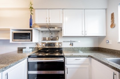 Photo 16 at 209 - 2211 W 2nd Avenue, Kitsilano, Vancouver West