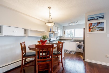 Photo 12 at 209 - 2211 W 2nd Avenue, Kitsilano, Vancouver West