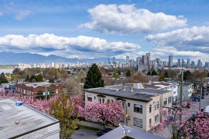 Photo 32 at 209 - 2211 W 2nd Avenue, Kitsilano, Vancouver West