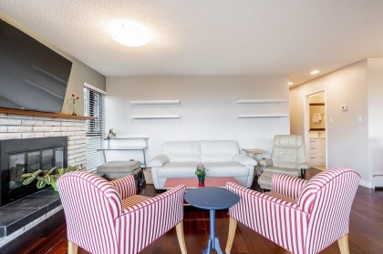 Photo 9 at 209 - 2211 W 2nd Avenue, Kitsilano, Vancouver West