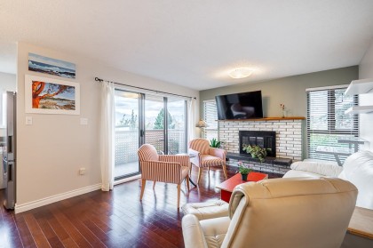 Photo 8 at 209 - 2211 W 2nd Avenue, Kitsilano, Vancouver West