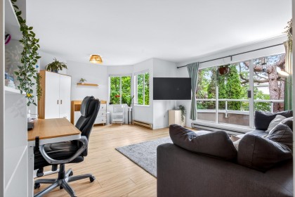 Photo 6 at 202 - 2057 W 3rd Avenue, Kitsilano, Vancouver West