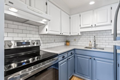 Photo 17 at 202 - 2057 W 3rd Avenue, Kitsilano, Vancouver West