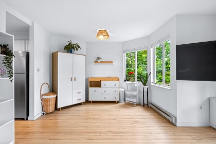 Photo 14 at 202 - 2057 W 3rd Avenue, Kitsilano, Vancouver West