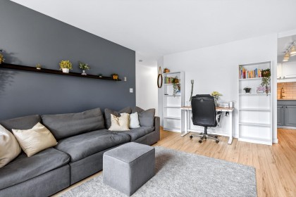 Photo 11 at 202 - 2057 W 3rd Avenue, Kitsilano, Vancouver West