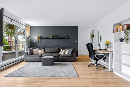 Photo 8 at 202 - 2057 W 3rd Avenue, Kitsilano, Vancouver West